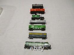 1 Burlington 6 Car Freight Train Set. Complete & Ready To Run