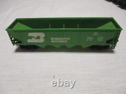 1 Burlington 6 Car Freight Train Set. Complete & Ready To Run