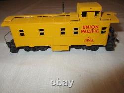 1 Union Pacific6 Car Freight Train Set. Excellent. H. O. Scale Ready To Run Set