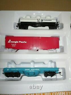 Bachmann 00614 HO Scale Overland Limited Ready to Run Train Set (Open Box)