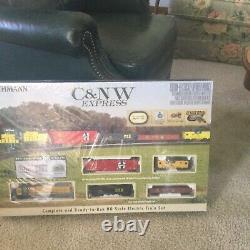Bachmann C&NW Express HO Scale Ready to Run Train Set 4 Cars Engine