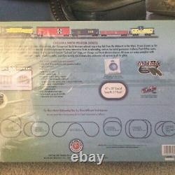 Bachmann C&NW Express HO Scale Ready to Run Train Set 4 Cars Engine