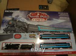 Bachmann North Pole Express Complete Ready to Run H0 Scale Electric Train Set