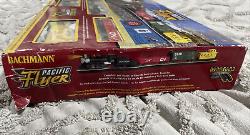 Bachmann Pacific Flyer Complete & Ready To Run Ho Scale Electric Train Set New