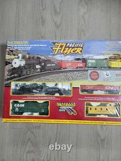 Bachmann Pacific Flyer Complete Ready to Run Ho Scale Electric Train Set New