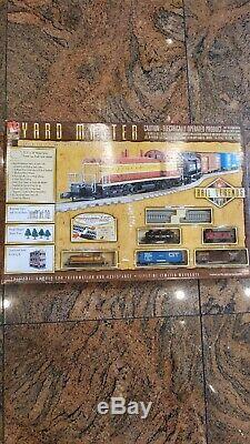 Complete and ready to run N scale Electric Train set. Rail Legends series