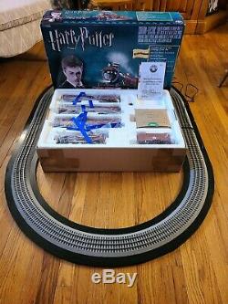 Harry Potter Hogwarts Express Train Set! Ready-to-run 0-Gauge Train Set