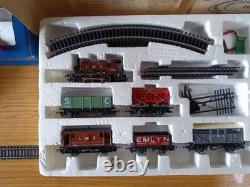 Hornby Railways OO Electric Train Set R691 Cars Track Controller England rare