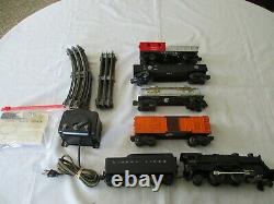 LIONEL 1950'S ELECTRIC TRAIN SET With LIGHT & SMOKE. COMPL. ETE & READY TO RUN SET