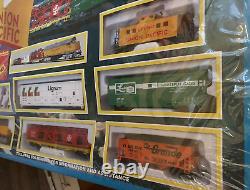 Life-Like Trains Diesel Master HO Scale Electric Train Set Ready to Run