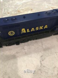 Lionel 6-11972 Alaska Railroad Ready To Run 0-27 Diesel Freight Train Set