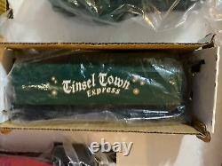 Lionel 6-21944 Ready To Run 0-27 Christmas Train Set Musical Boxcar 12 songs