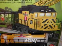 Lionel 6-82099 Zombie Apocalypse GP38 LionChief Ready-To-Run Set