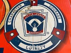 Lionel 71-1935-202, LITTLE LEAGUE BASEBALL Ready to Run Train Set