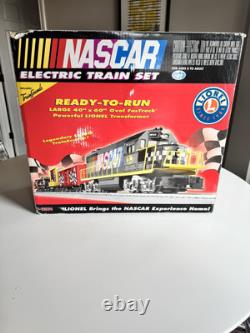 Lionel 7-11004 NASCAR O-Gauge Ready-To-Run Train Set In Original Box Complete