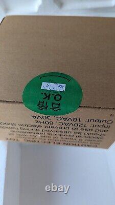 Lionel 7-11004 NASCAR O-Gauge Ready-To-Run Train Set New Box Worn