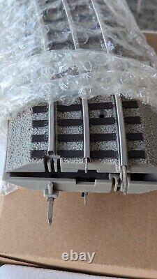 Lionel 7-11004 NASCAR O-Gauge Ready-To-Run Train Set New Box Worn