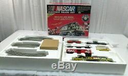 Lionel 7-11004 NASCAR Ready-To-Run Electric Train Set