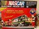 Lionel 7-11004 Nascar Ready-to-run Train Set Large 40x60 Oval Fastrack