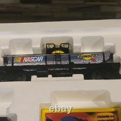 Lionel 7-11004 O NASCAR Ready-To-Run Train Set LN In Original Box TESTED