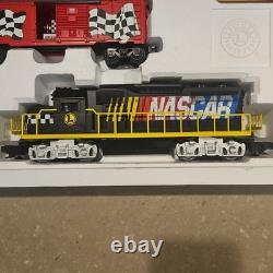 Lionel 7-11004 O NASCAR Ready-To-Run Train Set LN In Original Box TESTED