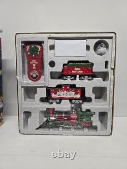 Lionel Disney Mickey's Holiday to Remember Christmas Ready To Run Train Set