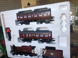 Lionel Harry Potter Hogwarts Express G-Gauge Ready-to-Run Train Set 7-11080