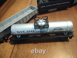 Lionel NY Central Flyer Ready-to-Run Train Set + FasTrack + Exp. Pack