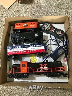 Lionel New Haven RS-3 Lion Chief Ready to Run Electric Train Set Bluetooth O