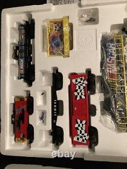 Lionel O Gauge NASCAR Ready-To-Run Trainset with TRAIN SOUNDS BRAND IN BOX