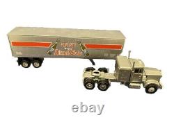 Lionel Ready to Run 0-27 Gauge Electric Train Set Tractor Trailer 6-11921 Box