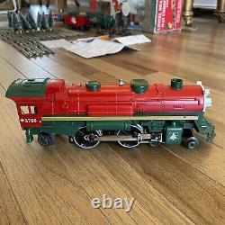 Lionel Ready to Run O-27 Christmas Set 6-21944 Vintage Die Cast 2001 UNTESTED