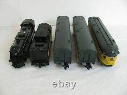 Lionel Trains Complete Ready to Run Chicago & North Western Passenger Set #30120