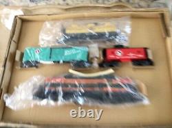 Lionel ready to run Great Northern freight set, NIB #6-31952