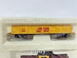 New Bachmann Santa Fe Flyer Complete Ready to Run HO Scale Train Set 00647