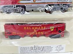 New Bachmann Santa Fe Flyer Complete Ready to Run HO Scale Train Set 00647