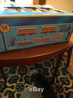 Thomas The Tank and Friends Lionel Complete Ready to Run Remote Train Set