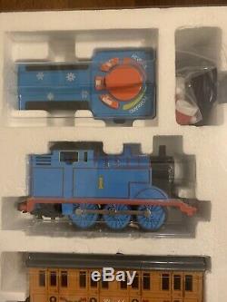 Thomas and Friends HOLIDAY Lionel Ready to Run Remote Train Set O scale