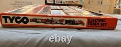 Tyco 1975 Vintage Electric Train Set HO Scale Ready To Run Complete Open Box