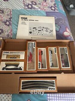 Tyco Electric Train Set HO Scale Ready to Run 4 Trains, Tracks, and Power Pack