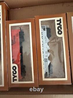 Tyco Electric Train Set HO Scale Ready to Run 4 Trains, Tracks, and Power Pack