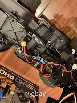 Vanquish VS4-10 Crawler Full Set Clean, Many Options Ready to Run