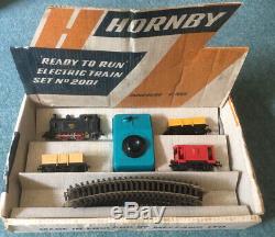 Vinatge Hornby Dublo 2001 Ready to Run Electric Train Set No. 2001- circa 1964