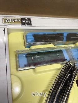 Vintage ATLAS N GAUGE READY TO RUN TRAIN SET withPower Pack Tracks SEALED
