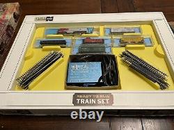 Vintage ATLAS N GAUGE READY TO RUN TRAIN SET withPower Pack Tracks Train Cars