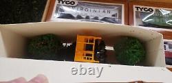 Vintage TYCO READY TO RUN Electric Train Set HO Scale Switcher Freight In Box