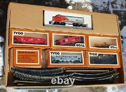 Vintage Tyco Electric Train Ready-to-Run set c. 1974-75 New in Box Tested