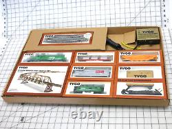 Vintage Tyco Electric Train Set 7311 HO Scale Burlington with Bridge Ready To Run