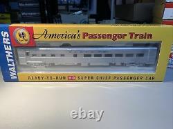 Walthers Ready-to-Run Santa Fe Super Chief 8-Car Set