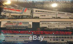 Walthers TRainline LUXURY LINER HO Train Set Ready To Run (931-42)